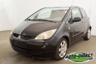 krockskadad bil auto Mitsubishi Colt 1.4i Airco 2005/11