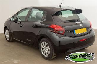 Peugeot 208 1.2 PureTech 66.812 km NAP Airco Blue Lion picture 3