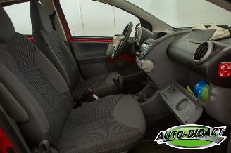 Peugeot 107 1.0-12V XS picture 14