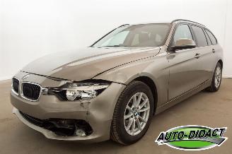 krockskadad bil auto BMW 3-serie 316d Clima Navi Leder 2017/1