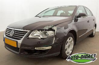 skadebil auto Volkswagen Passat 2.0 FSI Automaat Clima Comfortline 2006/10