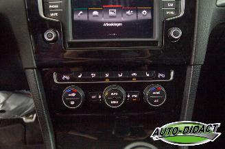 Volkswagen Golf 1.2 TSI Clima Connected Series picture 9