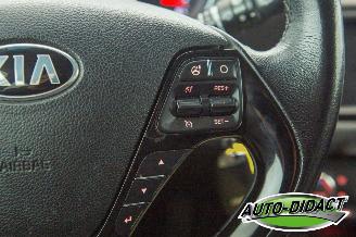 Kia Cee d 1.6 GDI Clima Navi Camera picture 16