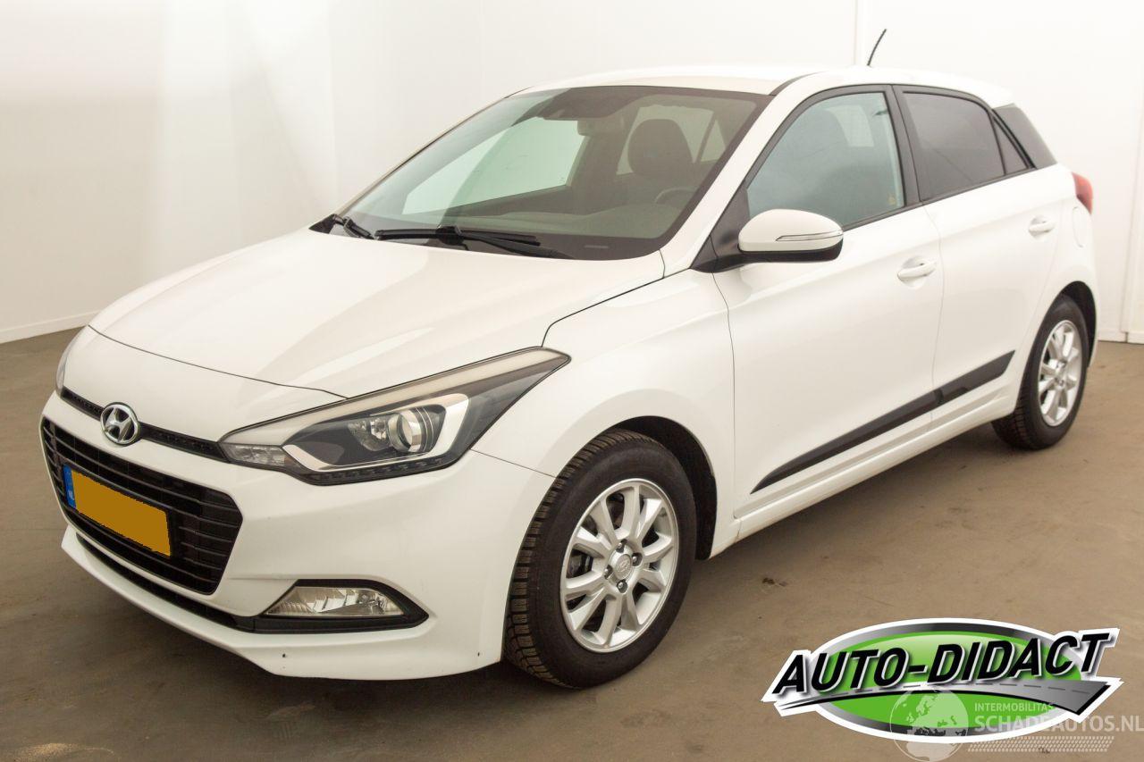 Hyundai I-20 1.0 T-GDI Go! 109.525 km NAP Airco Navi Camera