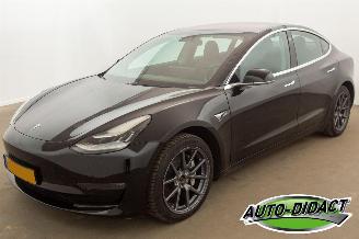 krockskadad bil auto Tesla Model 3 Long Range AWD 75 kWh Pano Leder 2019/3
