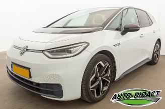 damaged passenger cars Volkswagen ID.3 First Plus 58 kWh 117.432 km NAP 2020/12