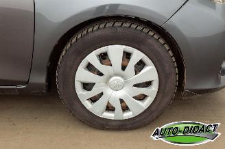 Toyota Yaris 1.5 Hybride Automaat Navi Camera Clima Comfort picture 32