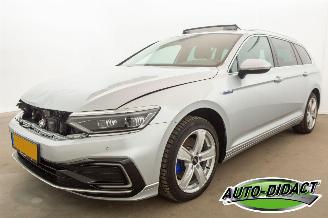 Schadeauto Volkswagen Passat GTE 1.4 TSI Automaat Pano Navi Camera Clima PHEV Business 2023/6