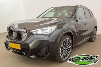 Auto incidentate BMW iX1 eDrive20 67 kWh Automaat 54.836 km Pano Digi Dash Clima 2023/12