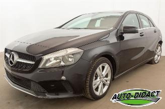 Auto incidentate Mercedes A-klasse 180d Airco Navi Half Leder 2016/11