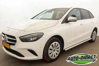 krockskadad bil auto Mercedes B-klasse 200d Automaat Clima Camera MOTORSCHADE 2023/8