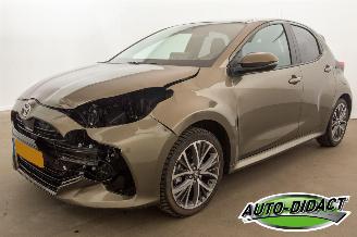 krockskadad bil auto Toyota Yaris 1.5 Hybrid Automaat Clima Navi Camera 130 Executive 2024/5