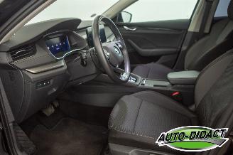 Skoda Octavia 1.0 e-TSI Automaat Digi Dash Navi Clima Business Edition picture 26