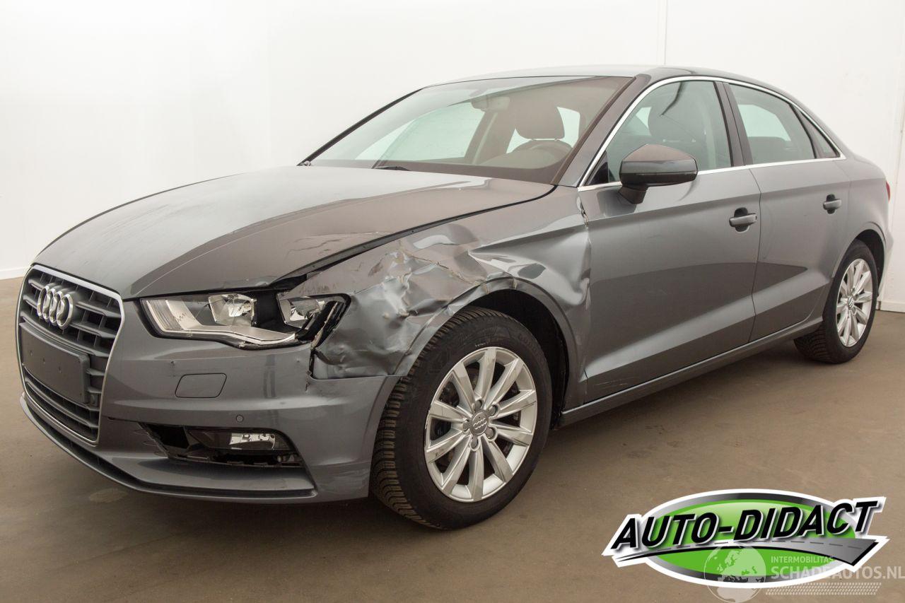 Audi A3 1.4 TFSI 110 KW Clima Navi Carpass Attraction