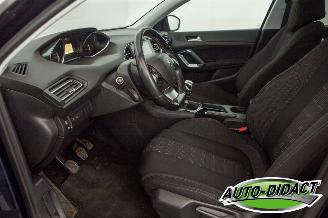Peugeot 308 1.6 Active Clima Navi Camera Pano picture 25