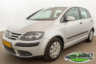 Coche accidentado Volkswagen Golf plus 1.6 FSI Automaat Airco Comfortline Business 2005/6