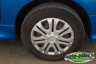Peugeot 206 1.4 Forever picture 30