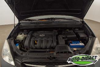 Kia Carens 2.0 CVVT Clima 7p. X-ecutive picture 28