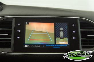 Peugeot 308 SW 1.2 Carpas Clima Navi Camera Style picture 8