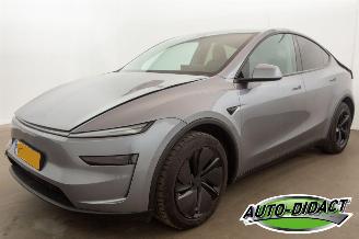 Voiture accidenté Tesla Model Y Premium 75 kWh Long Range AWD verrijdbaar 2025/5