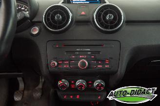 Audi A1 1.6 TDI 77KW Leder Navi picture 11