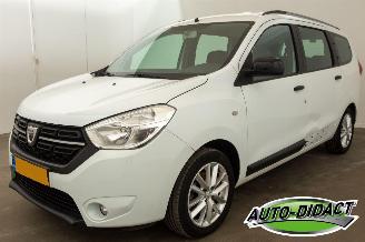 damaged passenger cars Dacia Lodgy 1.3 TCe Comfort 7p. Motorschade 2019/10