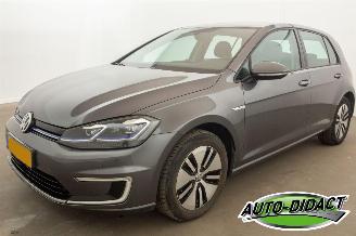 skadebil auto Volkswagen e-Golf 36 kWh Navi Camera Clima 2019/1