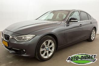 Vaurioauto  passenger cars BMW 3-serie 320i 135kw Executive Navi Clima 2013/2