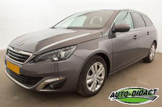 Schadeauto Peugeot 308 1.2 PureTech Navi Clima Pano Blue Lease Premium 2016/3