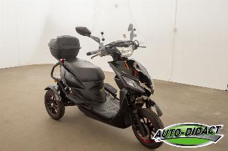 IVA  IVA T3 scootmobiel picture 2