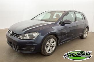 krockskadad bil auto Volkswagen Golf 1.6 TDI - Airco 2015/6