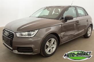 skadebil auto Audi A1 1.0 TFSI Navi Airco Leder 2016/11
