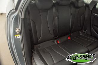 Audi A3 1.0 TFSI Automaat 82.189 km Clima Navi Leder picture 24
