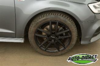 Audi A3 1.0 TFSI Automaat 82.189 km Clima Navi Leder picture 32