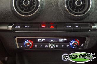 Audi A3 1.0 TFSI Automaat 82.189 km Clima Navi Leder picture 10
