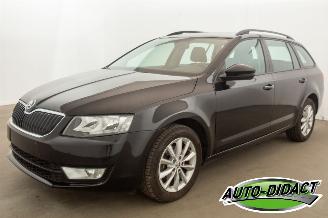 damaged passenger cars Skoda Octavia 1.2 TSI 77kW Navi Clima Ambition 2015/8
