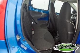 Peugeot 107 1.0-12V Airco Sublime picture 20