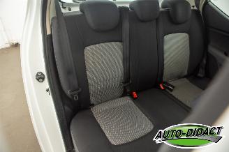 Hyundai I-10 1.1 49kW Automaat Comfort picture 17