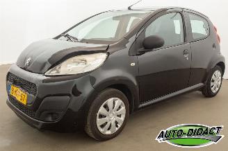 skadebil auto Peugeot 107 1.0 Airco Access Accent 2013/4
