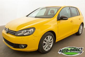 skadebil auto Volkswagen Golf 1.6 TDI Automaat Navi Clima 2011/11