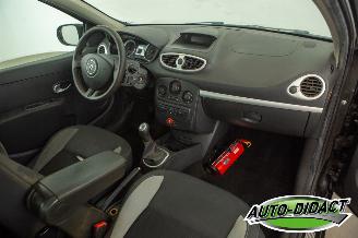 Renault Clio 1.5 Airco picture 16