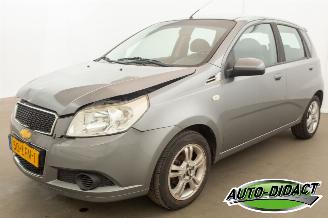 Damaged car Chevrolet Aveo 1.2 16V Airco LS B-clever 2010/3