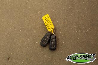 Ford Focus 1.0 92 kw VERBRUIKT KOELVLOEISTOF Navi Clima Titanium Edition picture 29