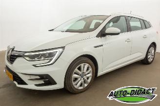 krockskadad bil auto Renault Mégane 1.6 E-Tech Plug-In Hybrid 160 Equilibre 2023/3