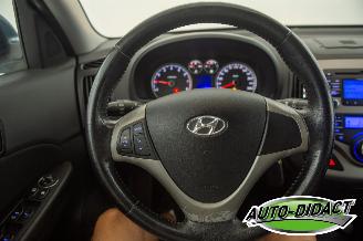 Hyundai I-30 1.6i Clima Dynamic Business picture 5