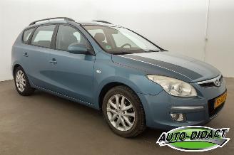 Hyundai I-30 1.6i Clima Dynamic Business picture 2