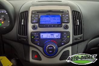 Hyundai I-30 1.6i Clima Dynamic Business picture 9