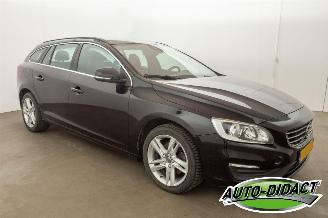 Volvo V-60 2.0 D3 Navi Summum picture 2