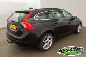 Volvo V-60 2.0 D3 Navi Summum picture 4