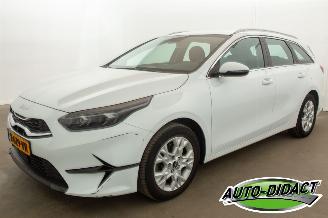krockskadad bil auto Kia Ceed 1.0 T-GDi Navi Camera Clima DynamicLine 2024/2